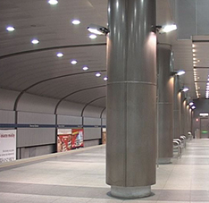 Stacja Metra w Warszawie